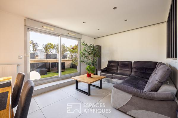 Penthouse lumineux avec deux terrasses paysagées et vue panoramique