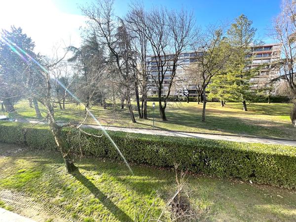 Location T4 de 107m2 à ECHIROLLES