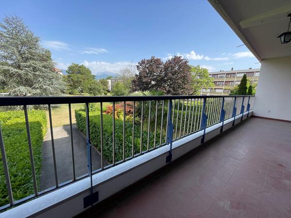 Location T4 de 107m2 à ECHIROLLES