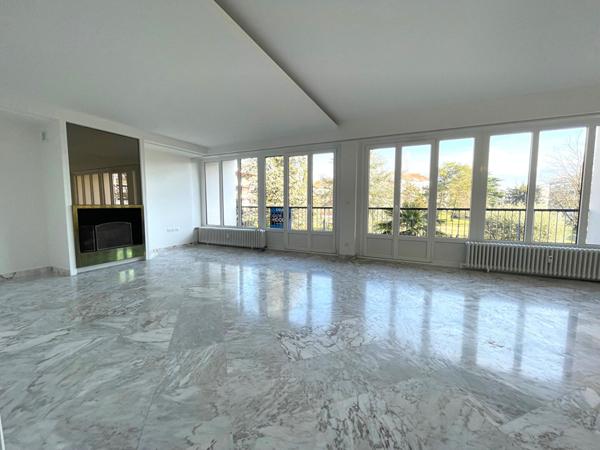 Location T4 de 107m2 à ECHIROLLES