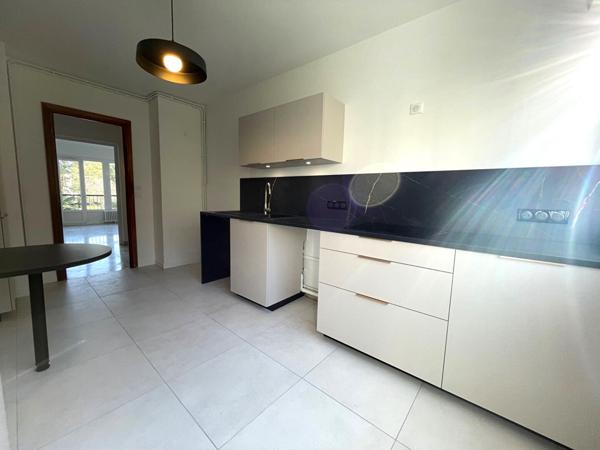 Location T4 de 107m2 à ECHIROLLES