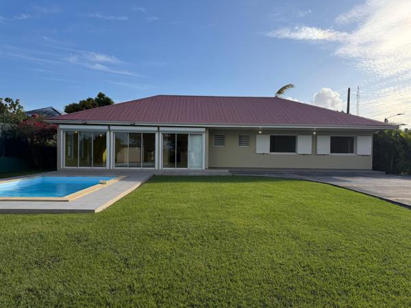 Grande villa récente idéalement située