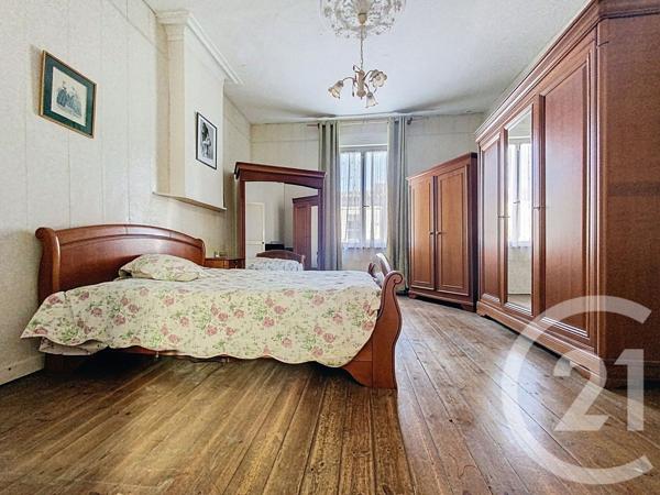 Maison à vendre  6 pièces - 147,50 m2 ROCHEFORT - 17