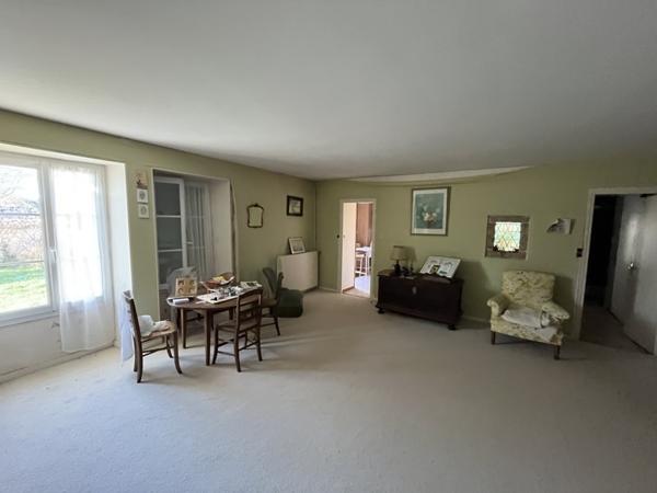 Maison à vendre |  Saint-Martin-lès-Melle |  9 pièces | 333 m²