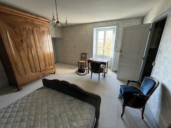 Maison à vendre |  Saint-Martin-lès-Melle |  9 pièces | 333 m²