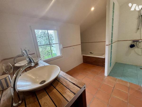 Maison en pierre de plain-pied de 200 m² – Calme et nature