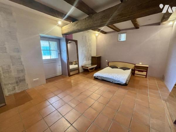 Maison en pierre de plain-pied de 200 m² – Calme et nature