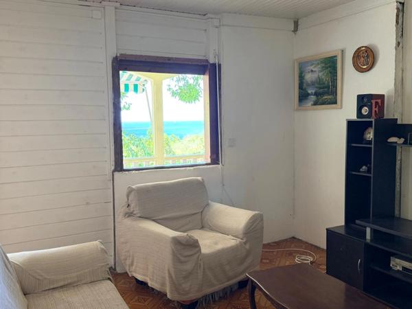 LA PERLE RARE A BAILLIF AU BORD DE LA MER DES CARAIBES POUR LES COUCHERS DE SOLEIL TOUS LES SOIRS