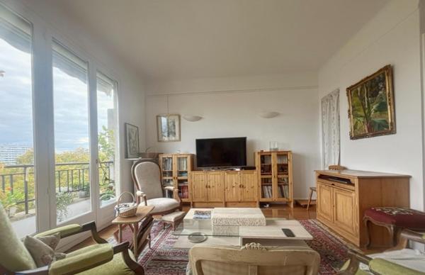 DUPLEX 5 PIÈCES 117m2 AVEC ROOFTOP DE 80 m² – DERNIER ÉTAGE