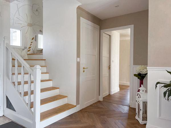 A VENDRE - Maison familiale de 6 chambres-280m² - Vie de plain pied -Piscine et Jardin à 5 minutes d'Angers