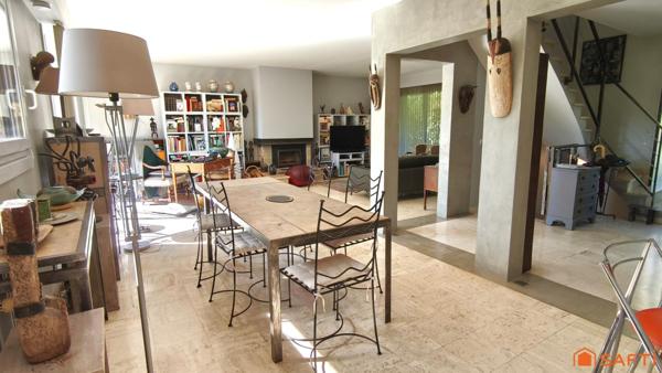 La maison où l’on vit dedans et dehors… 9 mois sur 12 !