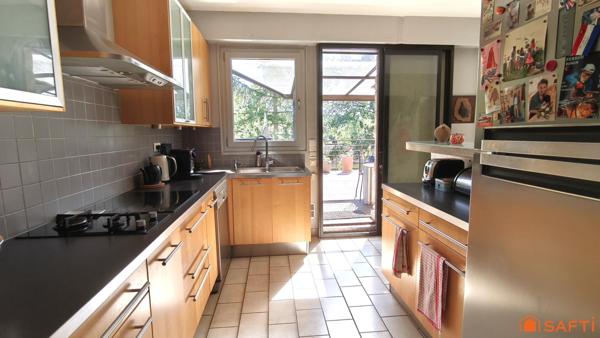 La maison où l’on vit dedans et dehors… 9 mois sur 12 !