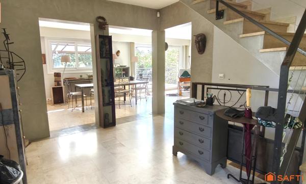 La maison où l’on vit dedans et dehors… 9 mois sur 12 !