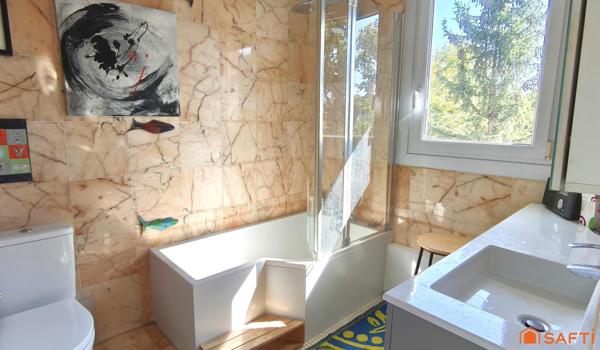 La maison où l’on vit dedans et dehors… 9 mois sur 12 !