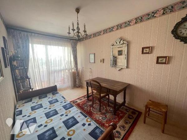 ORLEANS .Au c?ur d'une copropriété bien entretenue, venez visiter cet appartement d environ 80 ...