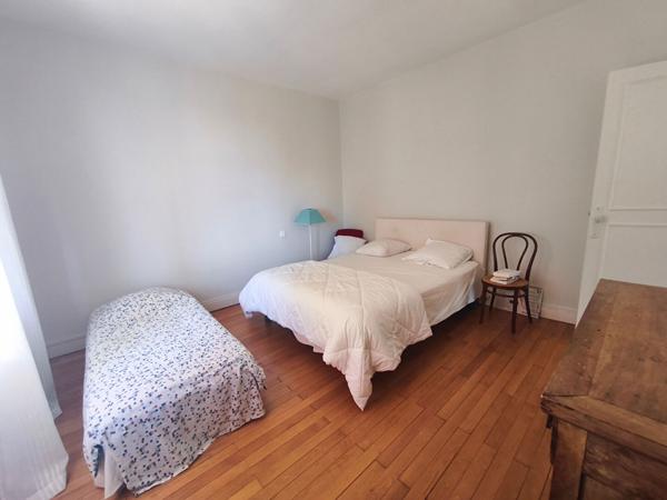 AIFFRES maison de caractère 7 pièces,