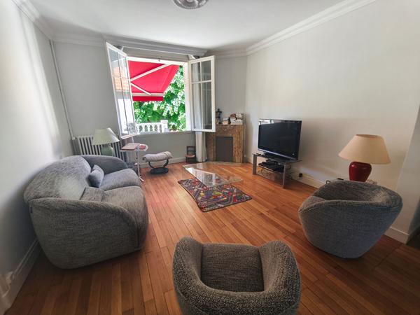 AIFFRES maison de caractère 7 pièces,