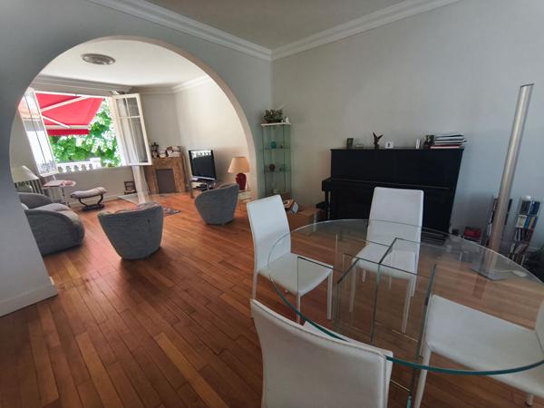 AIFFRES maison de caractère 7 pièces,