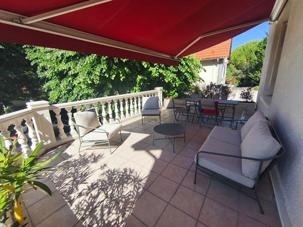 AIFFRES maison de caractère 7 pièces,