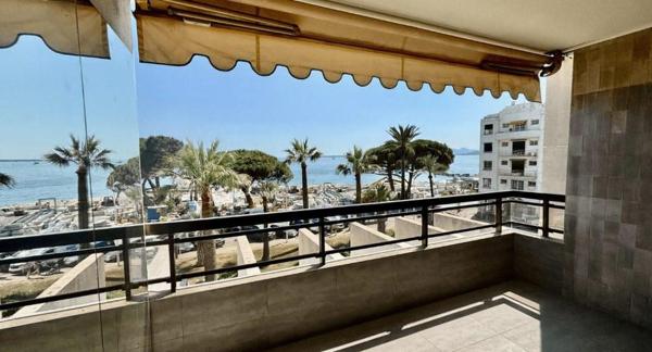 Bel appartement front de mer à Juan les Pins