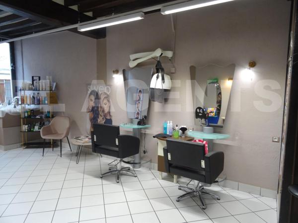 À vendre – Immeuble avec local commercial et potentiel d’habitation