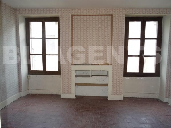 À vendre – Immeuble avec local commercial et potentiel d’habitation