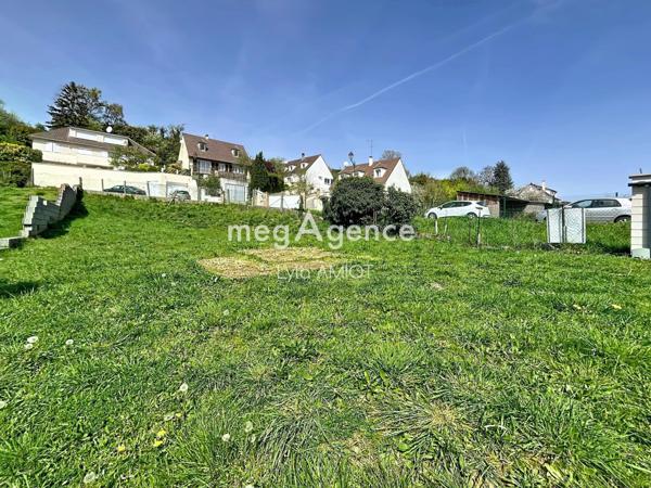 Terrain à GAILLON-SUR-MONTCIENT, 78250 - 337m²