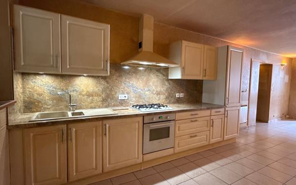 Appartement à vendre    3 pièces • 66 m2 Dole