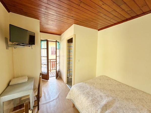 Studio 23 m² avec balcon – 2e étage – Saint-Jean-de-Maurienne