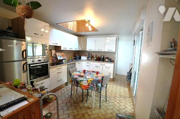 SABLE SUR SARTHE : Maison rénovée avec jardin