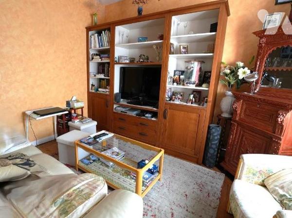 SABLE SUR SARTHE : Maison rénovée avec jardin