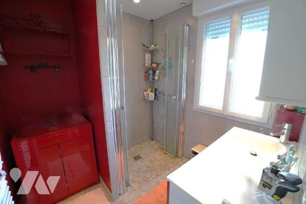 SABLE SUR SARTHE : Maison rénovée avec jardin