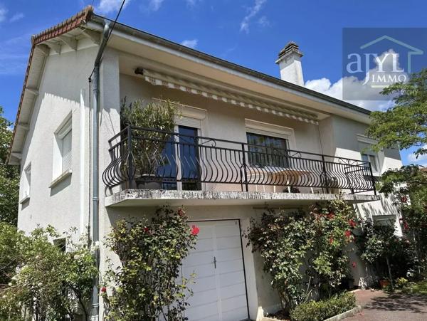 Maison
         6 pièces
        - 130 m² 180 000 € *