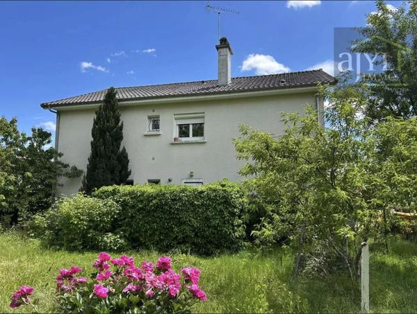Maison
         6 pièces
        - 130 m² 180 000 € *
