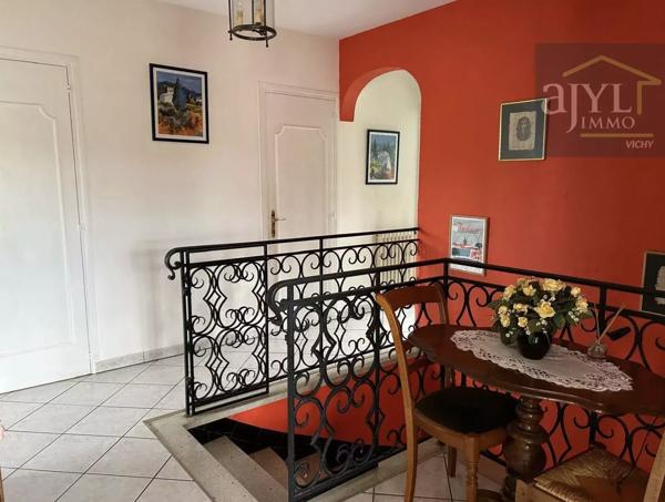 Maison
         6 pièces
        - 130 m² 180 000 € *