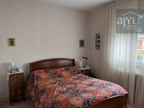 Maison
         6 pièces
        - 130 m² 180 000 € *