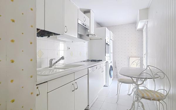 Appartement à vendre    3 pièces • 71,80 m2 Saint-Raphaël