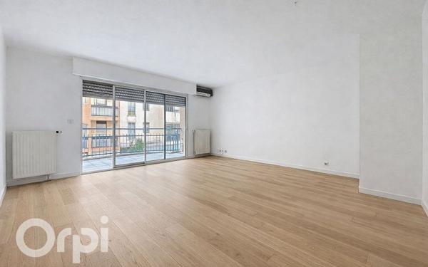 Appartement à vendre    3 pièces • 71,80 m2 Saint-Raphaël