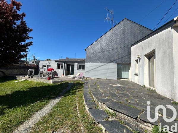 Maison traditionnelle 6 pièces de 120 m² à Les Ponts-de-Cé (49130)
