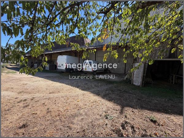 Immeuble à BUZANCAIS, 36500 - 142m²