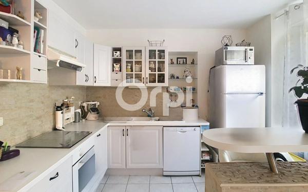 Immeuble à vendre    3 pièces •  Terrasson-Lavilledieu