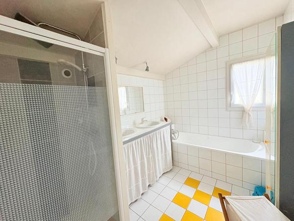 EXCLUSIVITE Maison de  156 m2  5 chambres