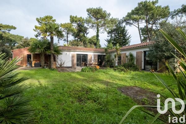 Maison 5 pièces de 182 m² à Sainte-Marie-de-Ré (17740)