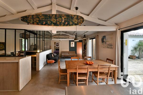 Maison 5 pièces de 182 m² à Sainte-Marie-de-Ré (17740)
