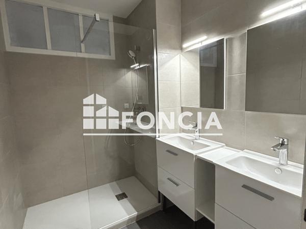 Location Appartement 3 pièces 67.25 m² - 58 AVENUE DU JURA Ferney Voltaire 01210