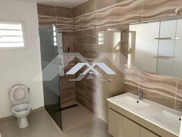 APPARTEMENT T5 140 M² SAINT JOSEPH