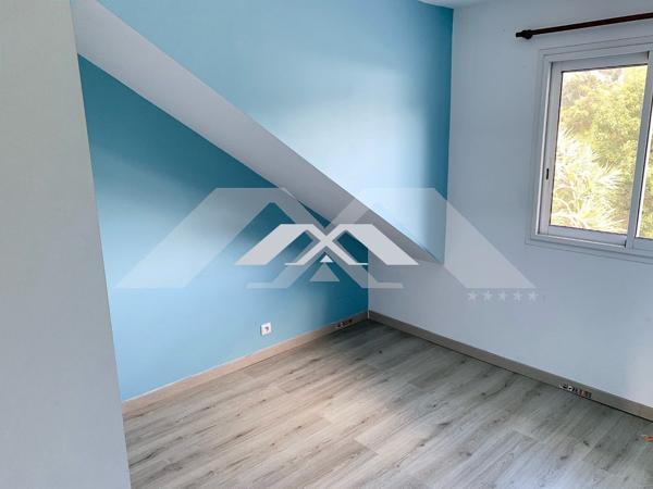 APPARTEMENT T5 140 M² SAINT JOSEPH