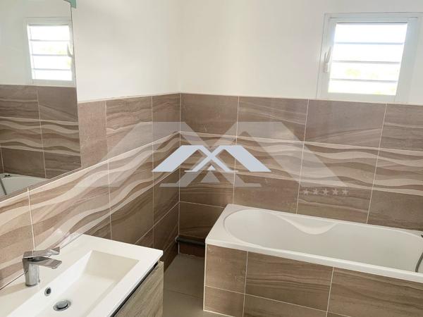 APPARTEMENT T5 140 M² SAINT JOSEPH