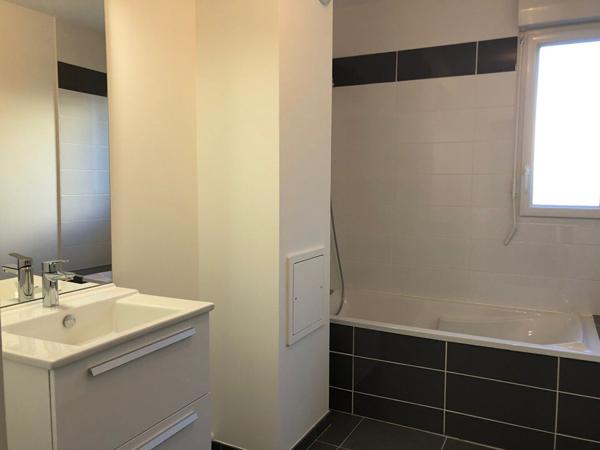 Location appartement Saint Herblain : 776 € - AJP Immobilier Nantes Jouzel