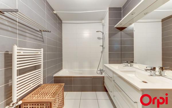 Appartement à vendre    3 pièces • 68 m2 Caluire-et-Cuire